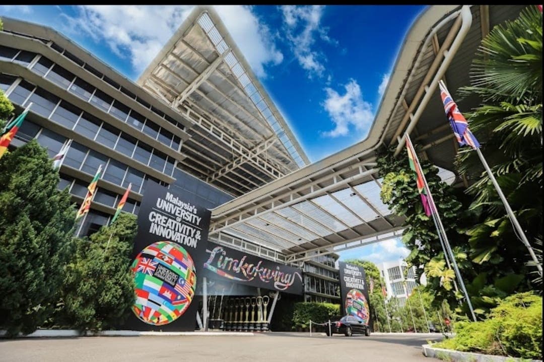 Limkokwing Hostel - Twin Sharing Room